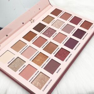 Ciaté London I Am Woman Palette